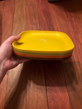 Set of 4 vintage Tupperware square luncheon plates in harvest colors